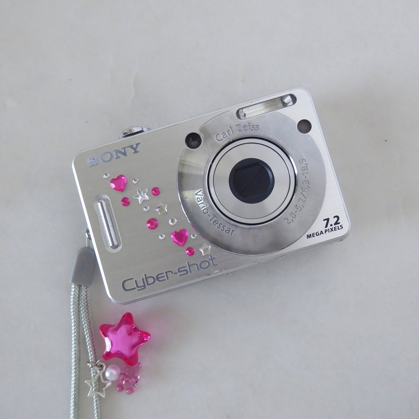 Sony CyberShot W70 Digital Camera