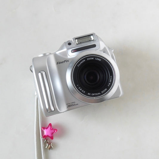 Fujifilm FinePix S2800 Digital Camera