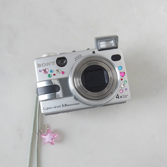 Sony CyberShot V1 Digital Camera