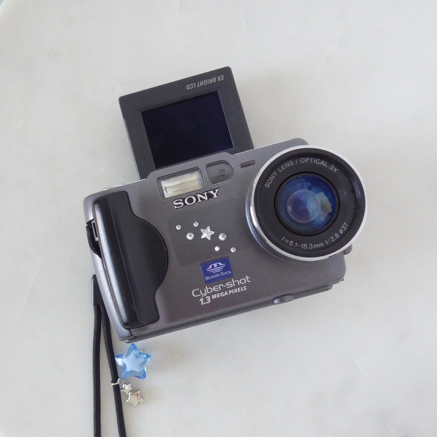 Sony Cybershot S30 Digital Camera