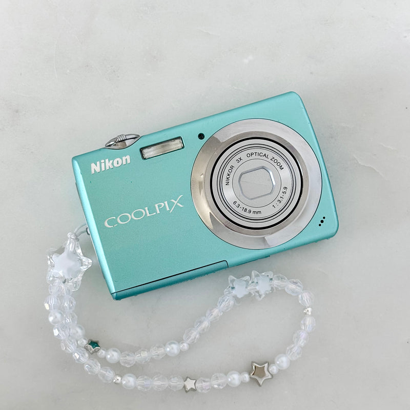 Nikon Coolpix S220 Digital Camera