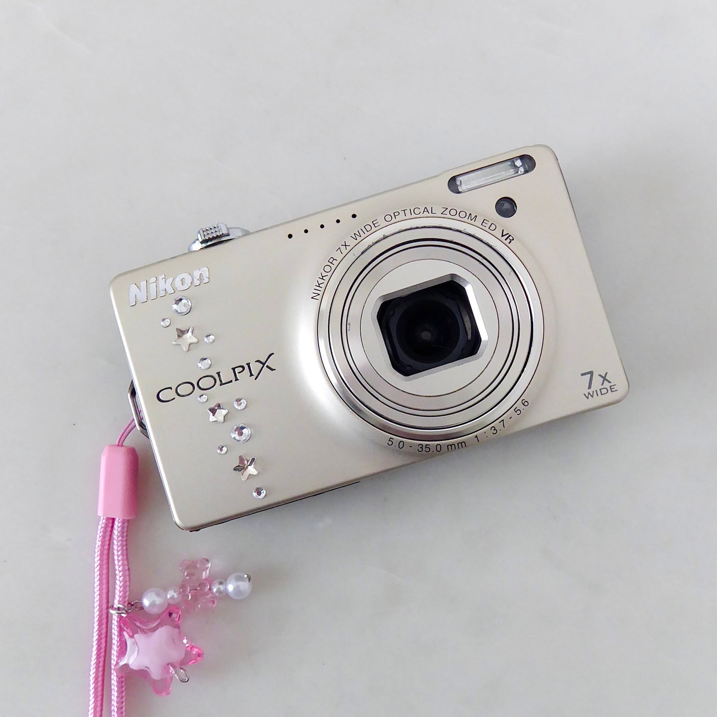 Nikon Coolpix S6000 Digital Camera