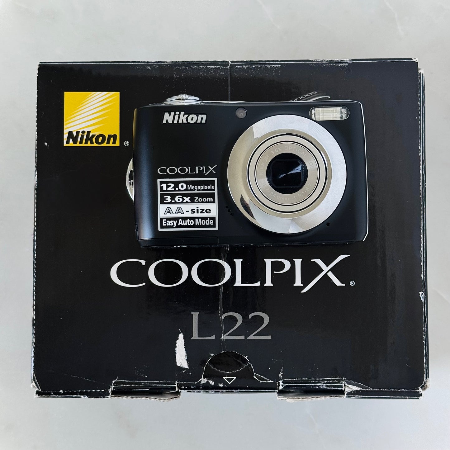 Nikon Coolpix L22 Digital Camera IN BOX