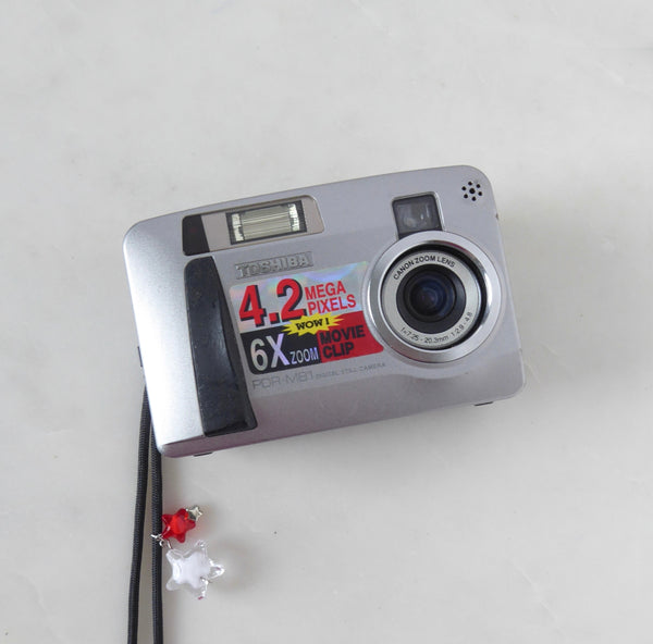 Toshiba PDR-M81 Digital Camera