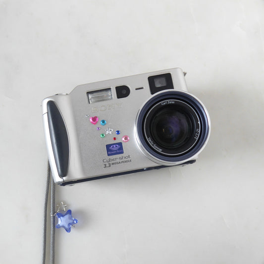 Sony Cybershot S70 Digital Camera