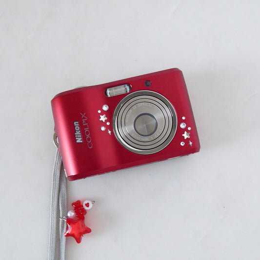 Nikon Coolpix L18 Digital Camera