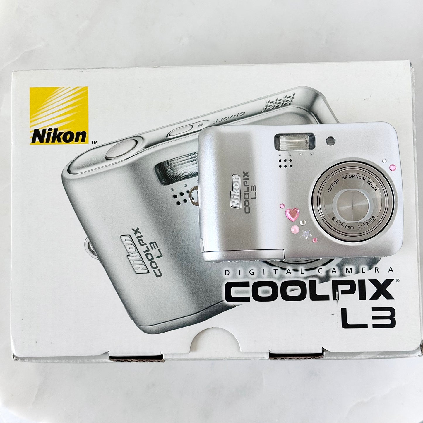 Nikon Coolpix L3 Digital Camera IN BOX
