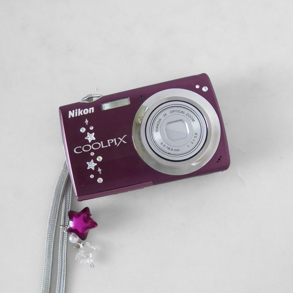 Nikon Coolpix S220 Digital Camera