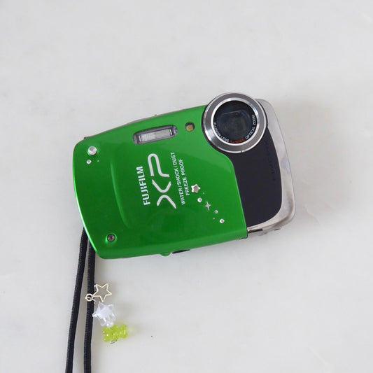 Fujifilm Finepix XP20 Digital Camera