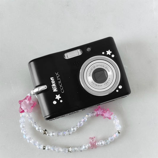 Nikon Coolpix L11 Digital Camera IN BOX
