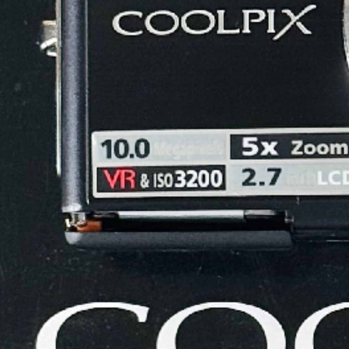Nikon Coolpix S560 Digital Camera IN BOX