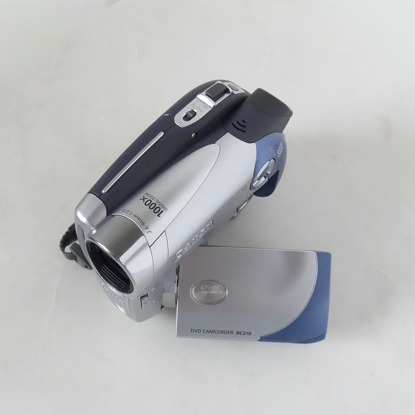 Canon DC210 DVD Video Camcorder