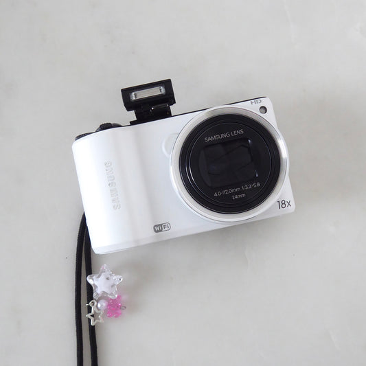 Samsung WB200f Digital Camera
