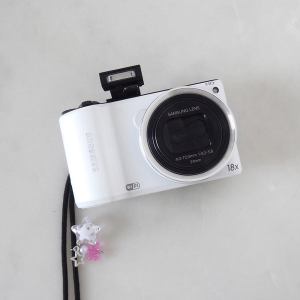 Samsung WB200f Digital Camera