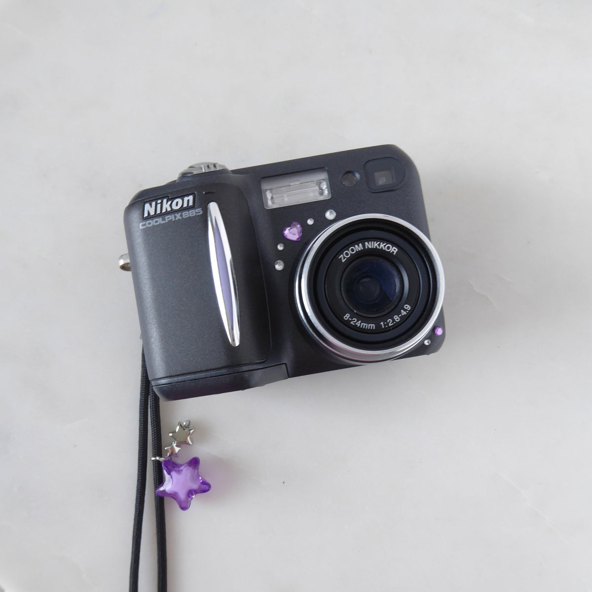 Nikon Coolpix 885 Digital Camera